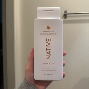 🔥Sugar Cookie DISCONTINUED body wash from Native